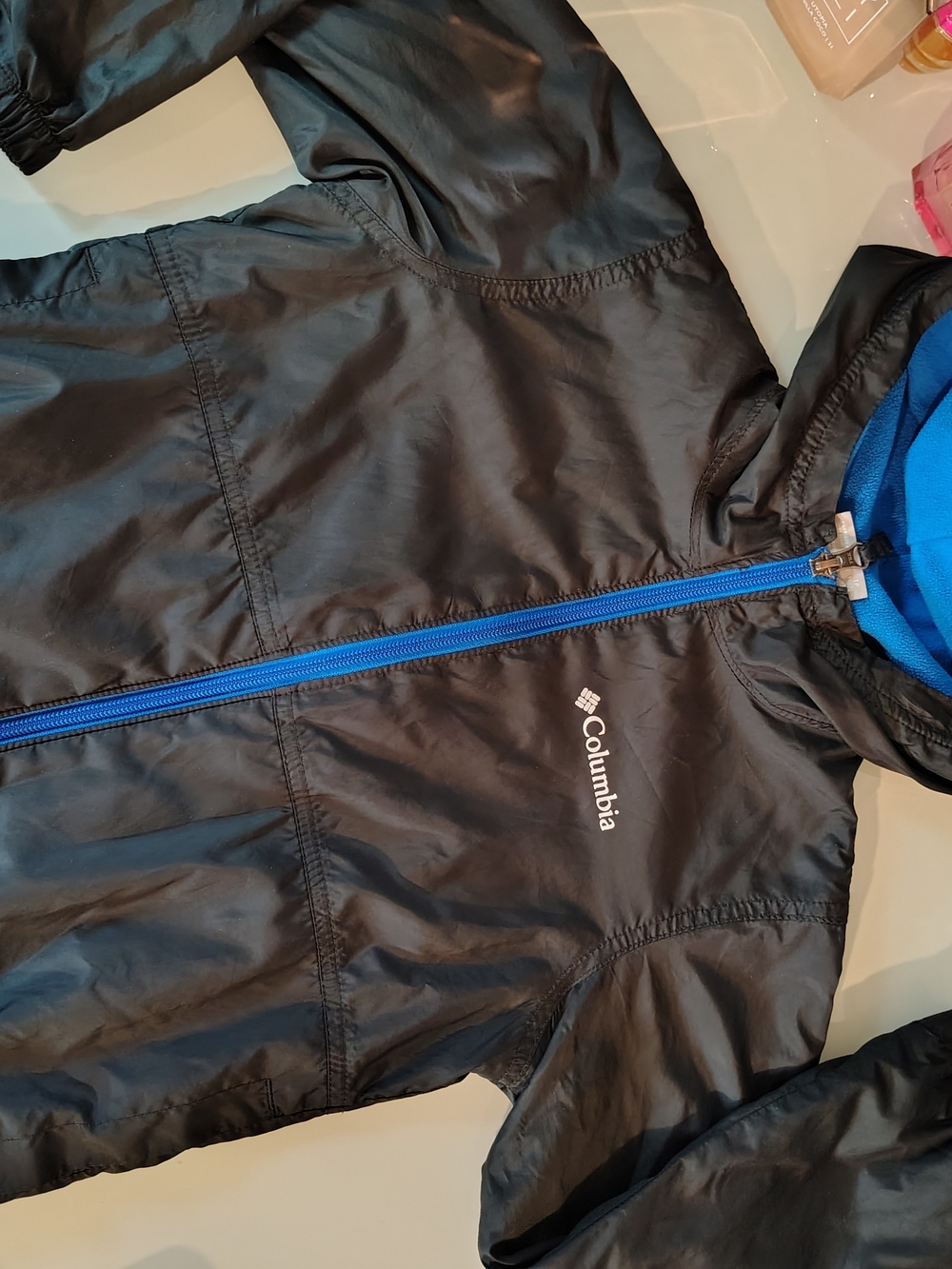 Columbia Kids Black Hooded Jacket with Blue Fleece Lining - Picture 12 of 14